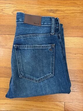 Madewell Petite Mom Jean High Rise Tapered Slouchy Rigid Downey Wash P26